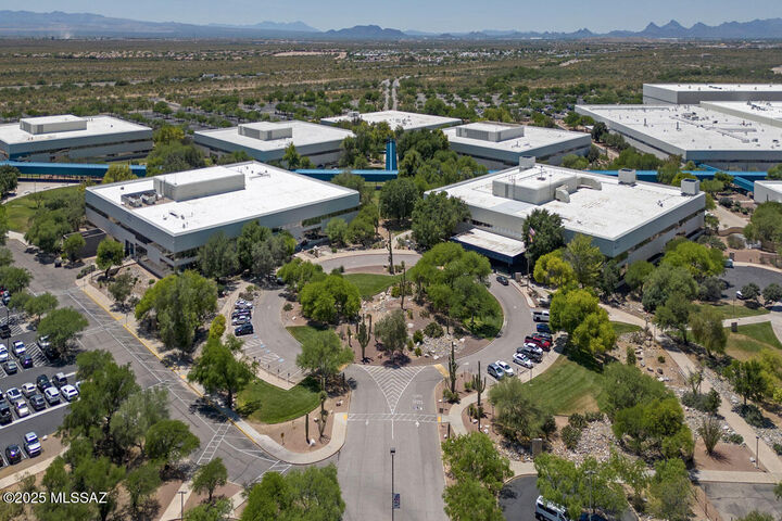 Property Photo: 7452 S Pyramid Ridge Drive AZ 85747