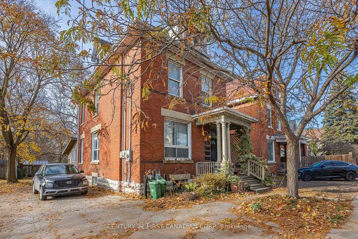 Property Photo:  551 Adelaide Street N  ON N6B 3J6 