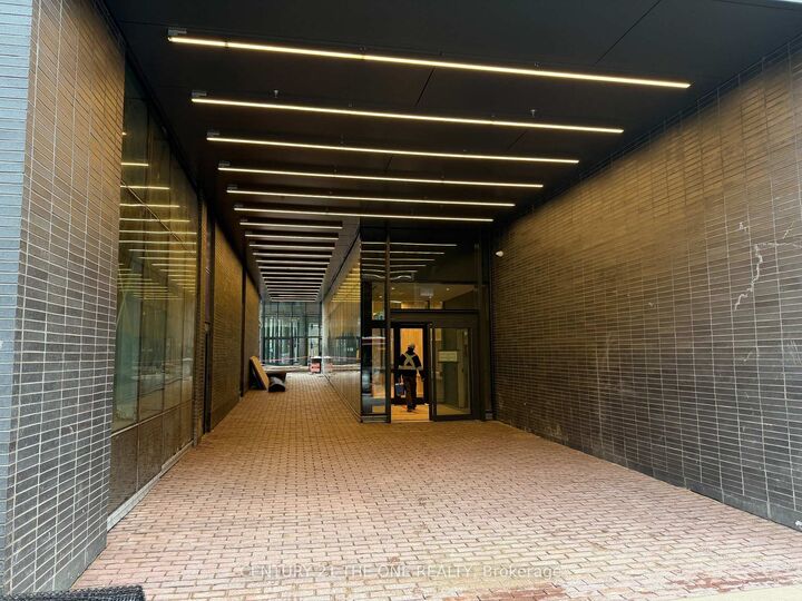 Property Photo:  35 Parliament Street 912  ON M5A 0Z5 