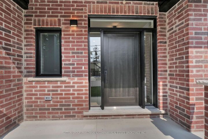 Property Photo: 422 Old Wonderland Road ON N6K 3R2