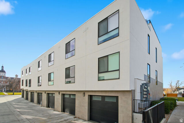 Property Photo:  423 E 2100 S 202  UT 84115 