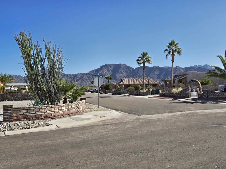 Property Photo: 13642 S Chase Way AZ 85367