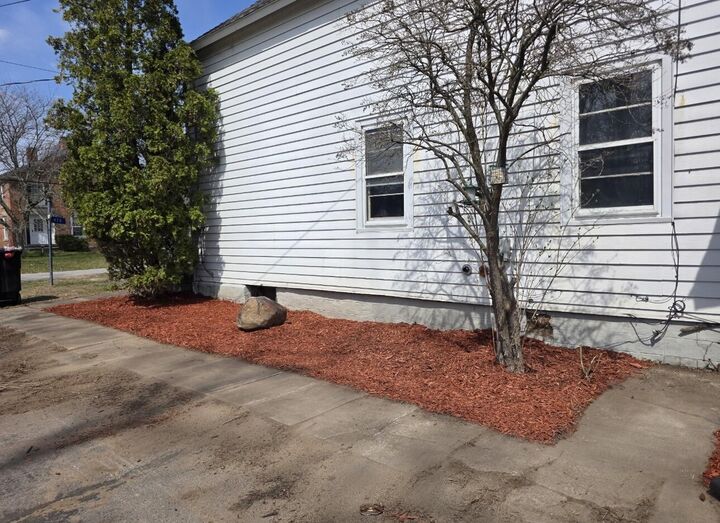 Property Photo: 476 Mason Street Street NY 12962