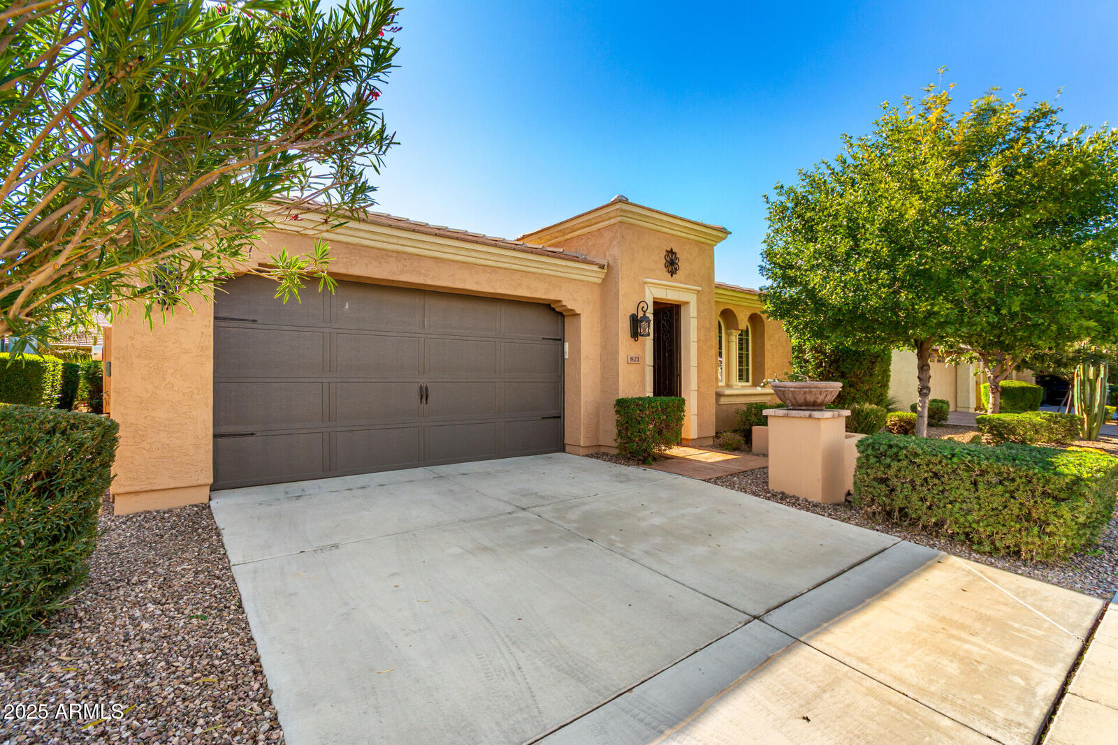 Property Photo: 821 E Vesper Trail AZ 85140