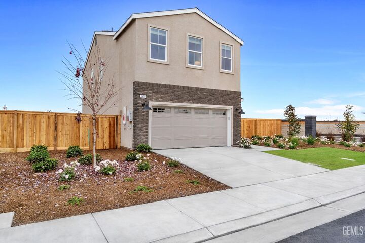 Property Photo:  3830 Hickory Village Lane  CA 93263 