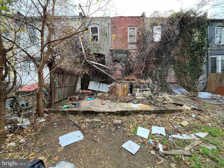 Property Photo:  2412 W Franklin Street  MD 21223 