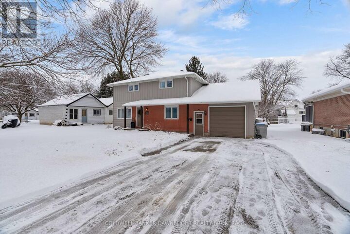 Property Photo:  164 Oxford Street West  ON N0M 1X0 