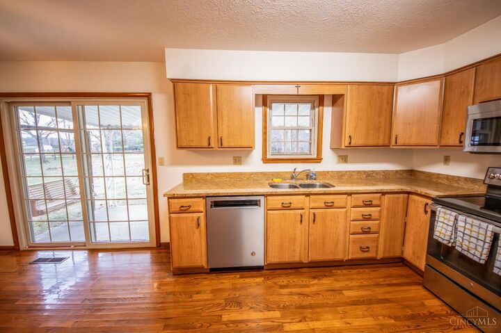 Property Photo:  1971 Franklin Laurel Road  OH 45157 