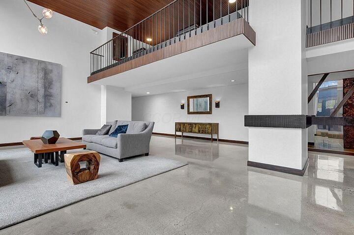 Property Photo: 1000 Urlin Avenue OH 43212