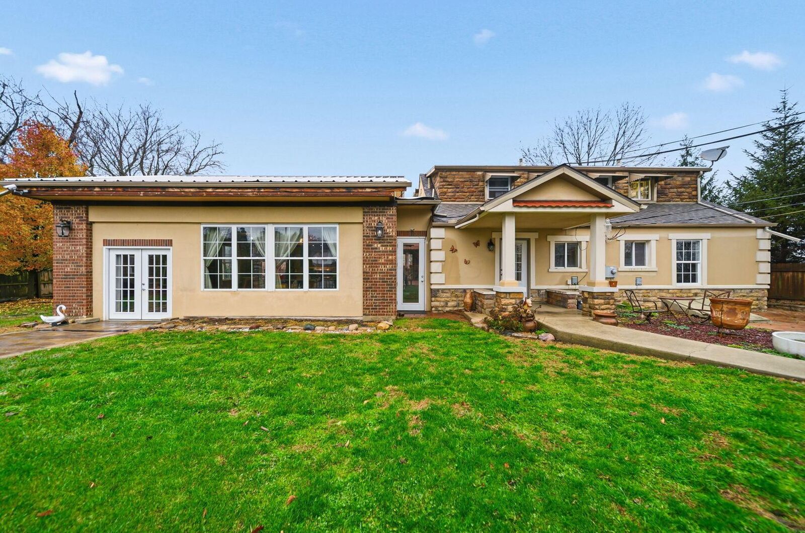 Property Photo: 1931 W Broad Street OH 43223