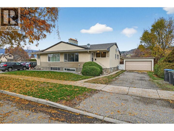 1110 Stockwell Avenue  Kelowna BC V1Y 6W6 photo