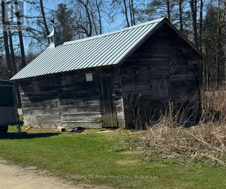 Photo de la propriété:  3664 Hogback Road  ON L0M 1N0 
