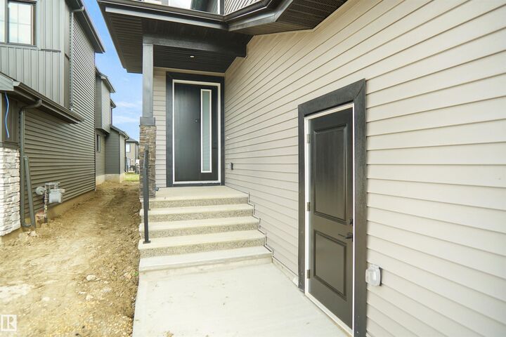 Property Photo:  4007 41 Street  AB T4X 3C1 