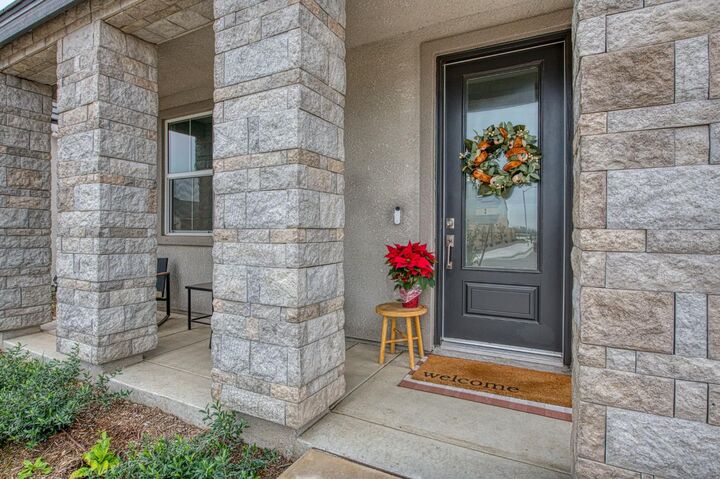 Property Photo:  1270 Summerset Avenue  CA 93619 