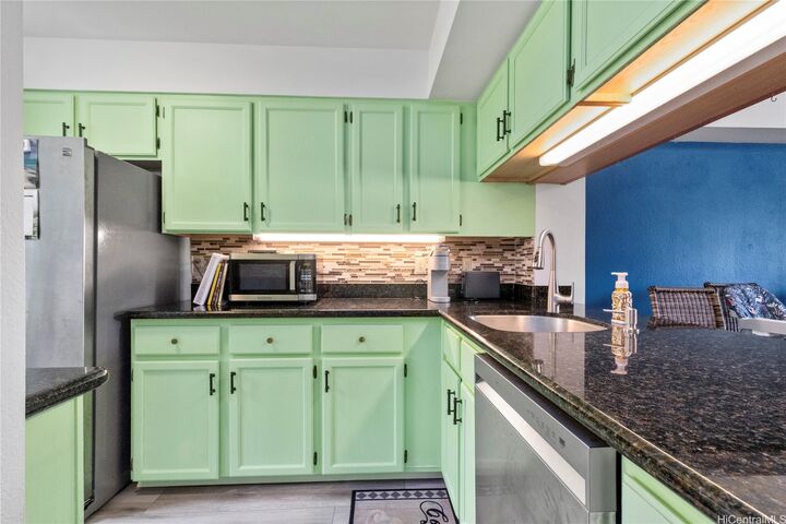 Property Photo: 98-943 Moanalua Road 1103 HI 96701