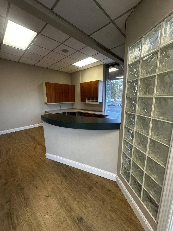 Property Photo:  2121 Nicholasville Road Suite 103-106  KY 40503 