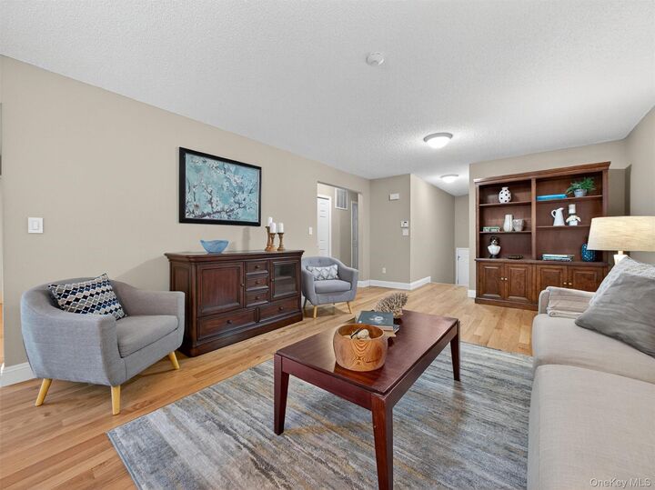 Property Photo:  188 Eagle Ridge Way  NY 10954 