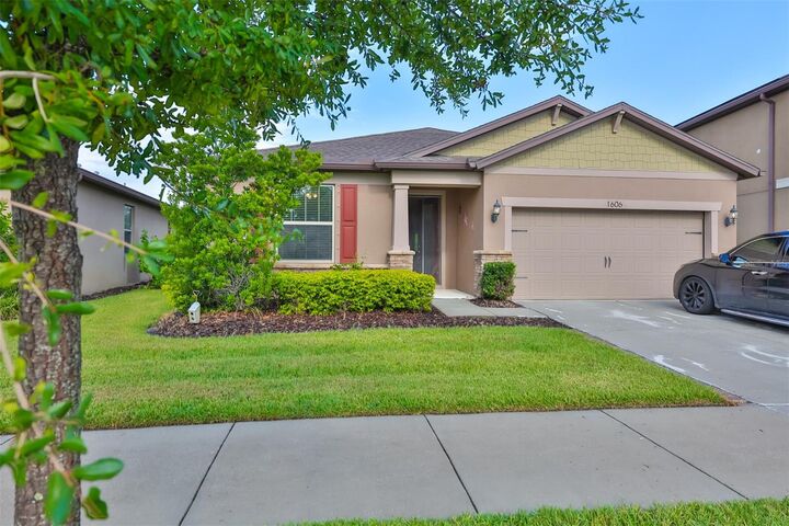 Property Photo:  1606 Cabbage Key Drive  FL 33570 