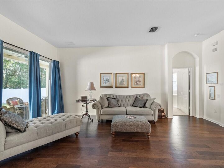 Property Photo:  26249 Sword Dancer Drive  FL 33544 