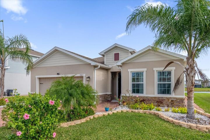 Property Photo:  3963 Clipstone Place  FL 32773 