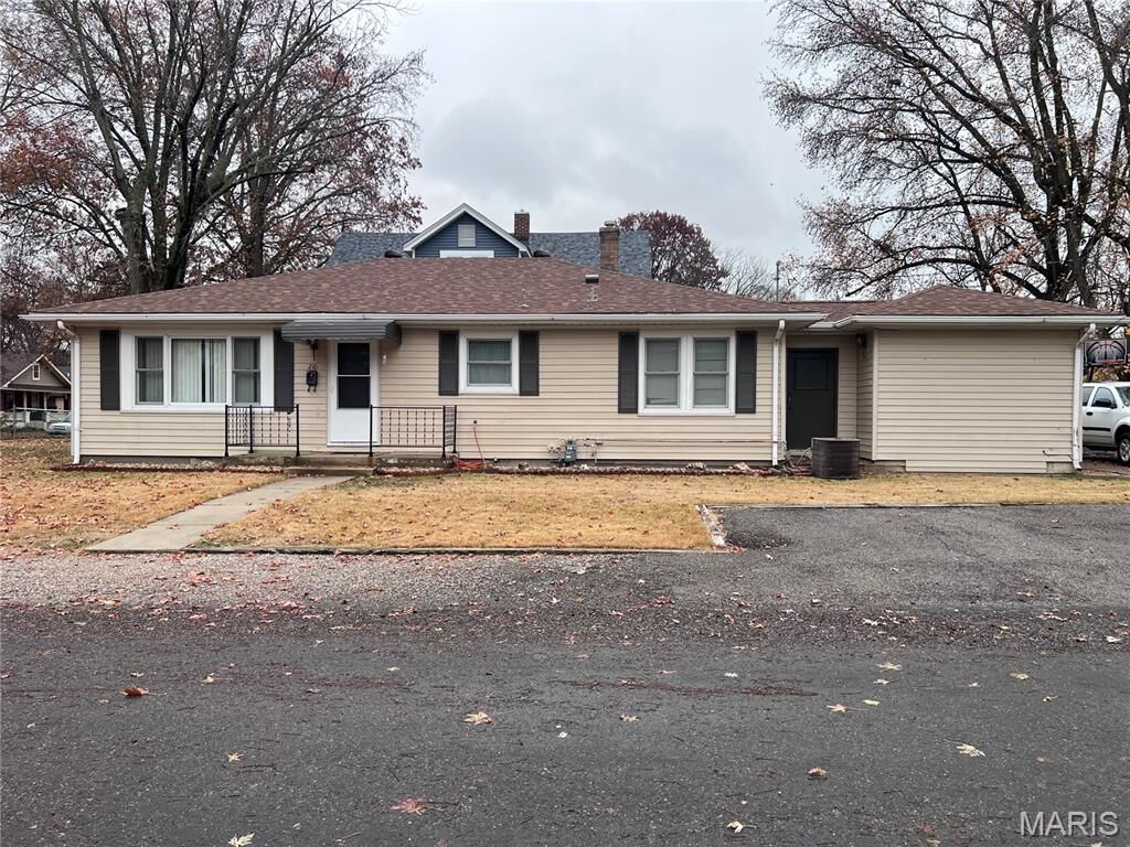 Property Photo: 210 Nelson Avenue IL 62025