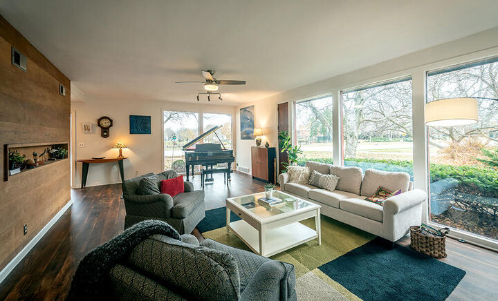 Property Photo:  2320 N Main St  WI 53402 