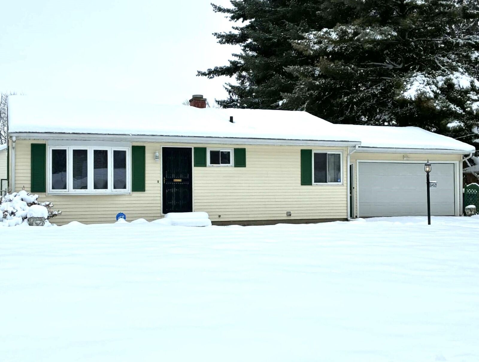 Property Photo:  5452 Lucerne Avenue  MI 49048 