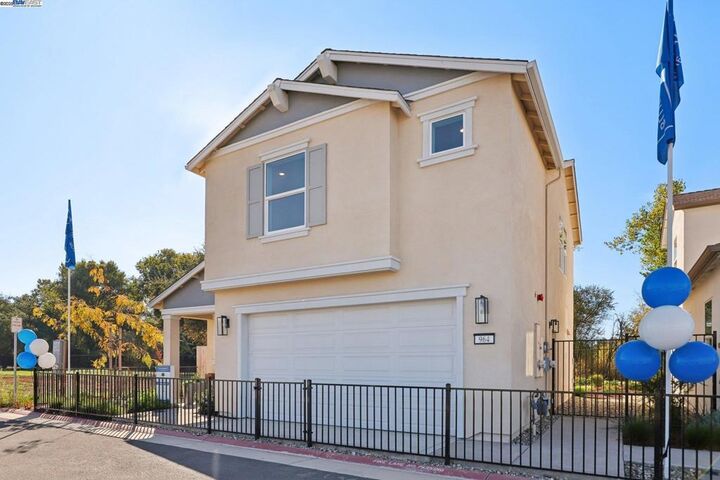 Property Photo: 860 Pecan Tree Ln CA 95632
