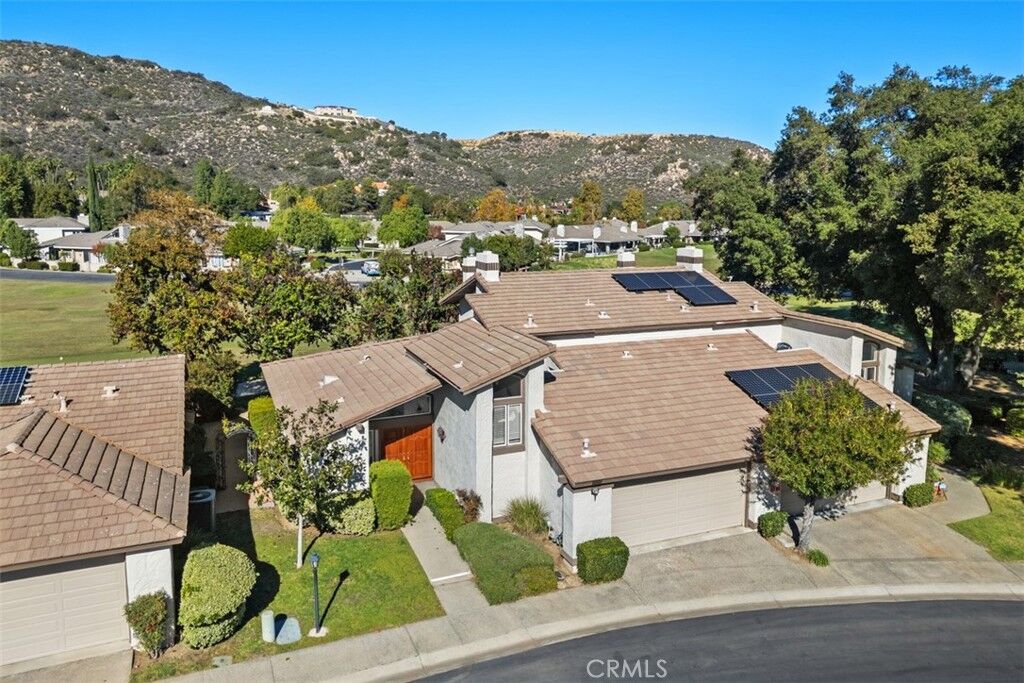 Property Photo:  38285 Oaktree  CA 92562 