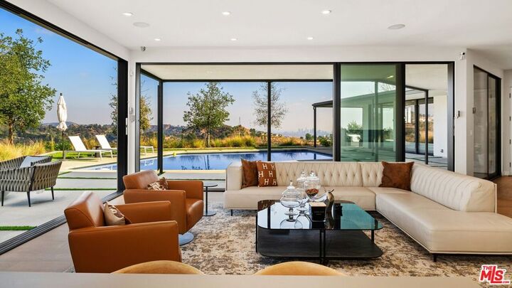 Property Photo:  8545 Charl Lane  CA 90046 