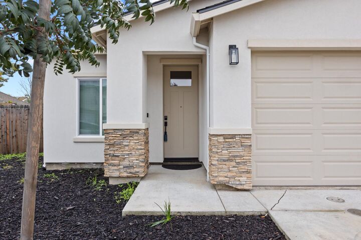 Property Photo: 8296 Ghislaine Way CA 95843