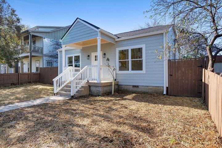 Property Photo:  1815 7th Ave N  TN 37208 