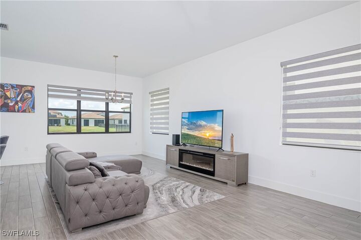 Property Photo:  5461 Soria Avenue  FL 34142 