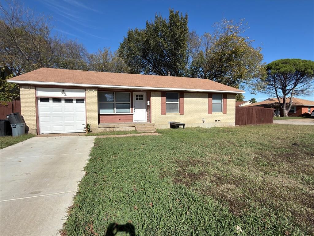 Property Photo:  3401 Ruby Drive  TX 75150 