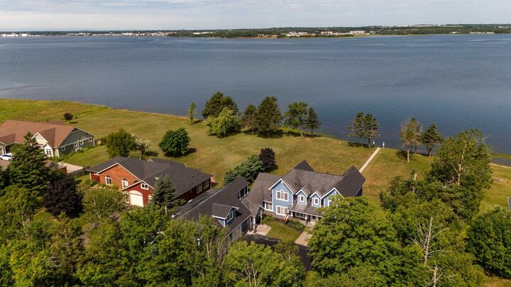 Property Photo: 510 City View Drive PE C1B 0V8