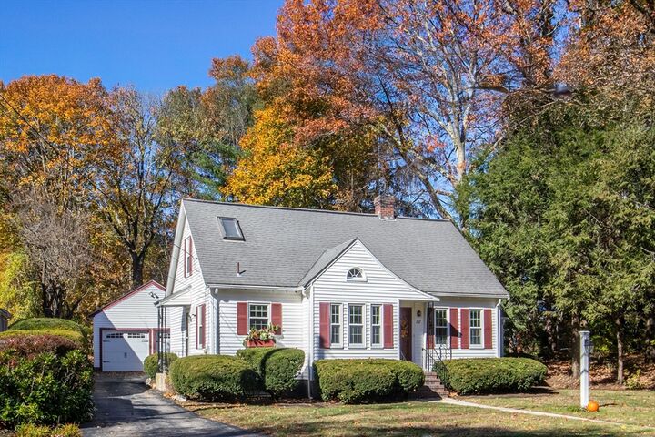 207 Hartford Street  Westwood MA 02090 photo