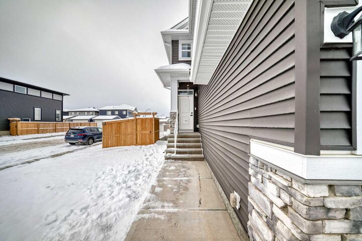 Photo de la propriété:  31 Creekside Grove SW  AB T2X 4A8 