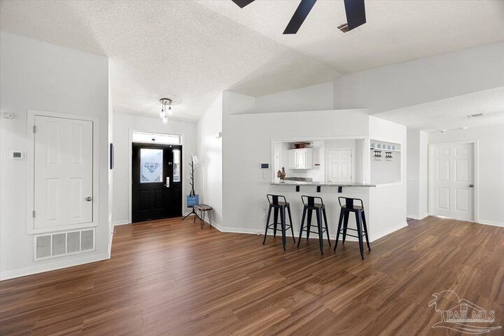 Property Photo:  2012 Southwind Cir  FL 32506 