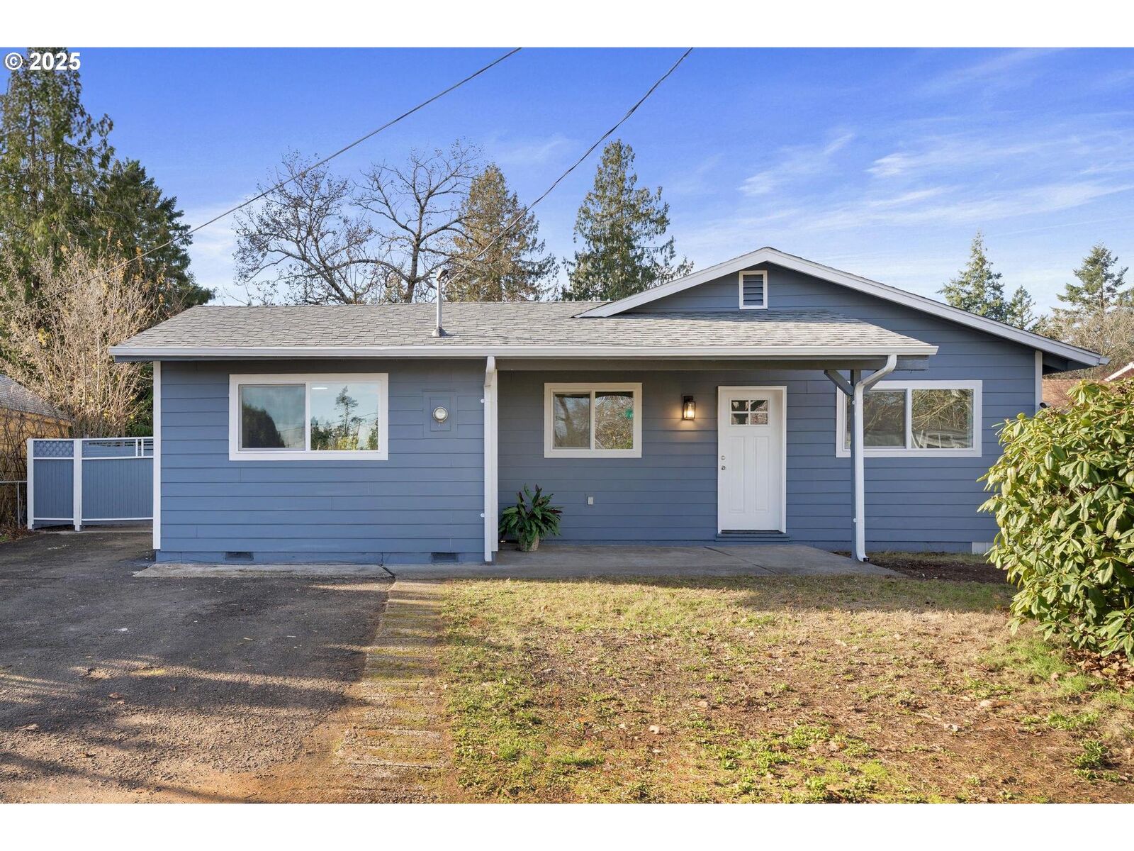 Property Photo: 3031 SE 120th Ave OR 97266