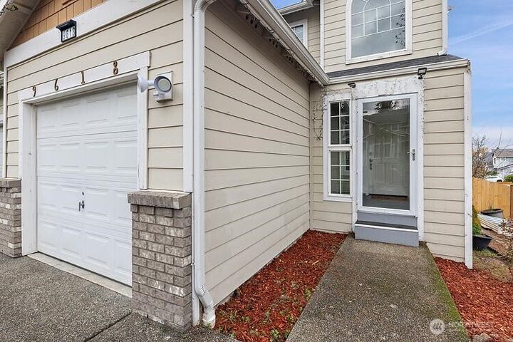 Property Photo:  9618 S 237th Street  WA 98031 