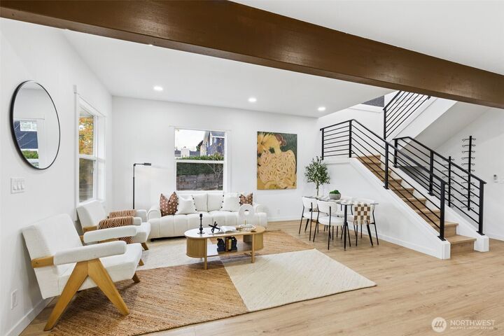 Property Photo: 4002 Courtland Place S WA 98118