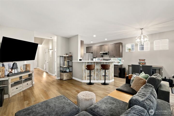 Property Photo:  3240 SE 12th Street 1037  WA 98058 