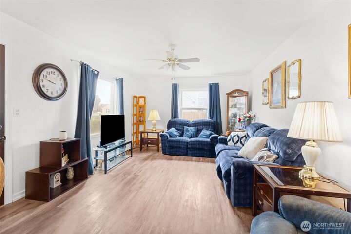 Property Photo: 1204 S 2nd Avenue WA 99362