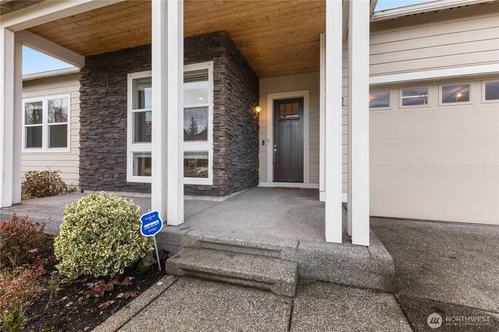 Property Photo:  2502  12th Street Pl SW  WA 98373 