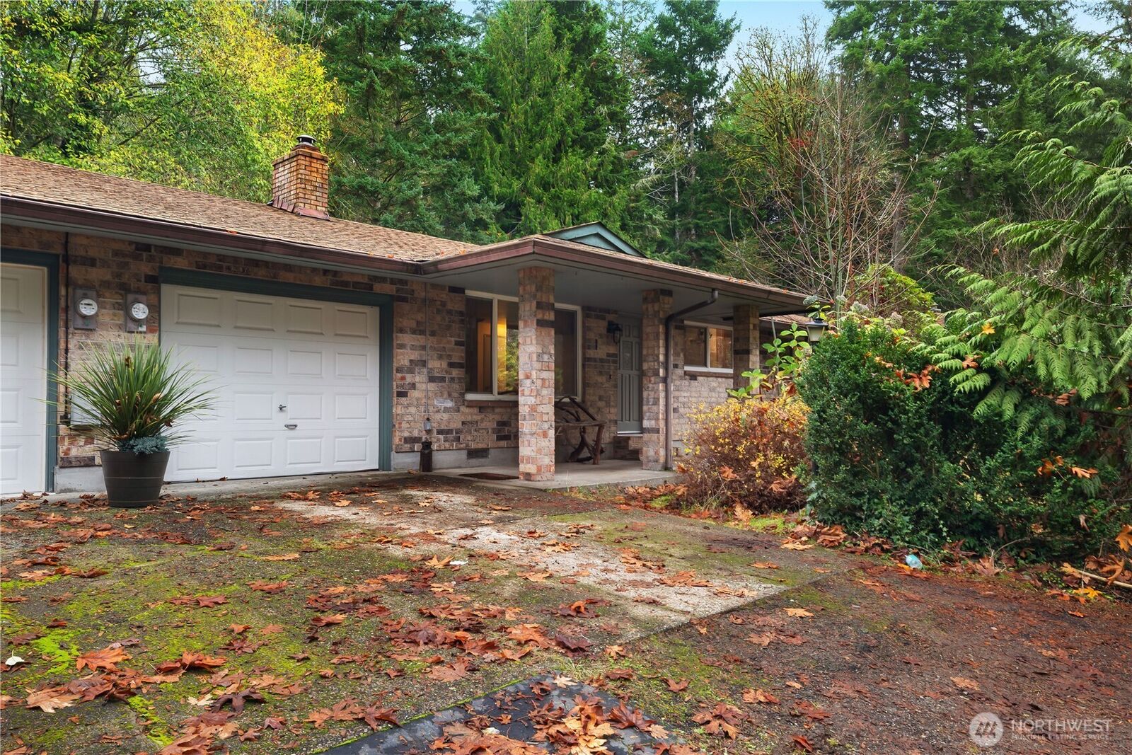Property Photo: 4408 Ridgewood Court NW 3 WA 98502