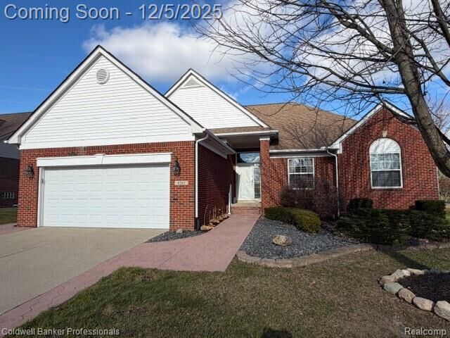 Property Photo:  8261 Prestwick Lane  MI 48095 