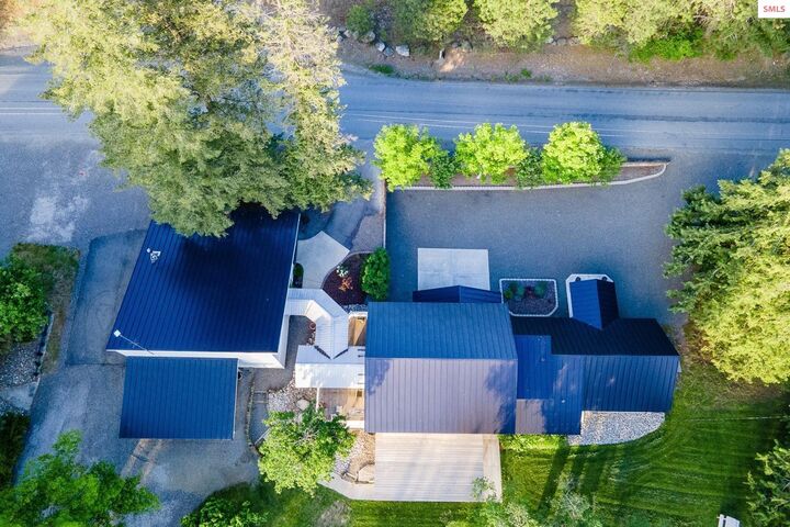 Property Photo: 1041 Bottle Bay Rd ID 83860