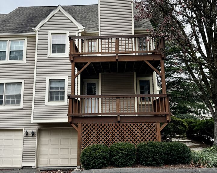 Property Photo:  1118 Foxboro Drive 1118  CT 06851 
