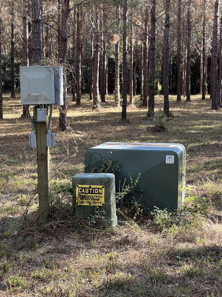 Property Photo:  7585 Sycamore Road  FL 32330 