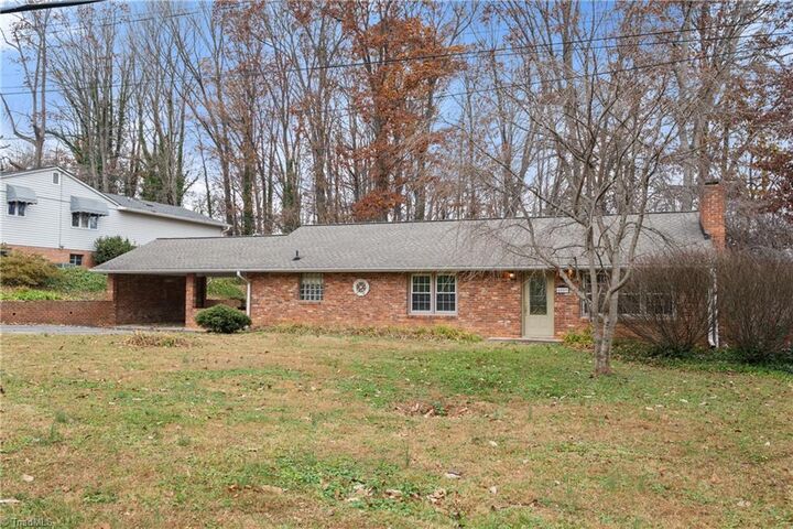 Property Photo: 4009 Alonzo Drive NC 27104